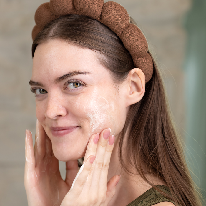 Face wash for acne-prone skin that cleanses excess oil and impurities.