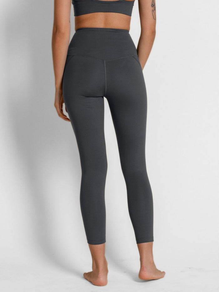 Girlfriend Collective Compressive High-Rise 7/8 Leggings