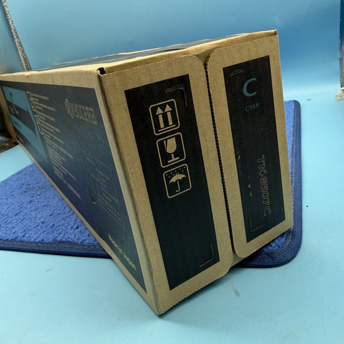8543723