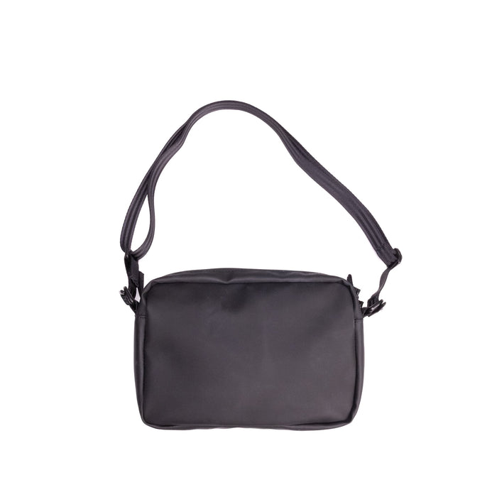 The back of the Pac Shoulder Pouch 3L in Matte Black #color_matte black