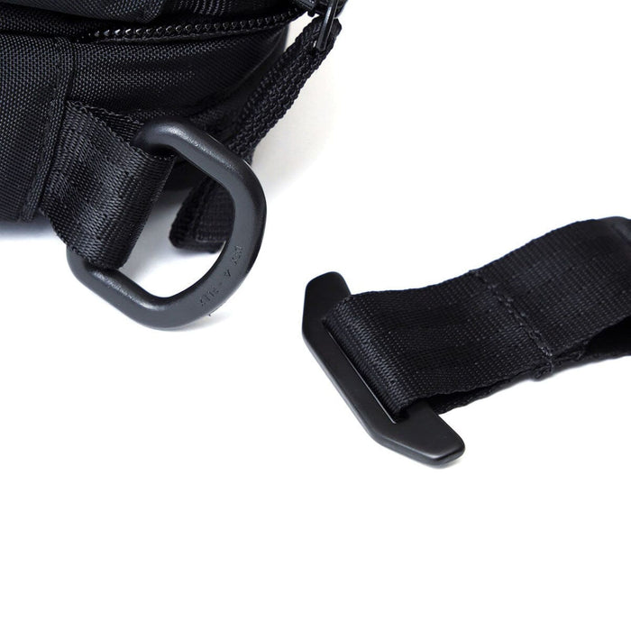 The T-loc strap attachment of the Pac Pouch 3L