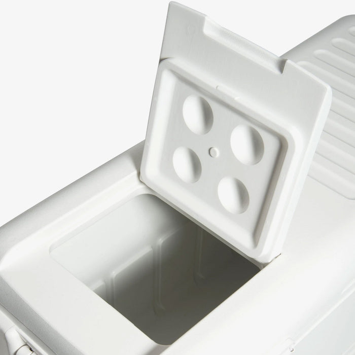 Open Hatch View | Igloo Quick and Cool 150 Qt Cooler
