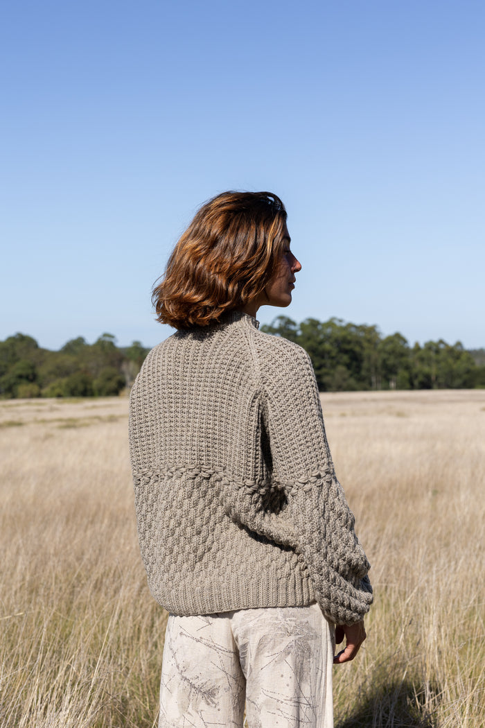 Sweater Nuez (con tinte natural)
